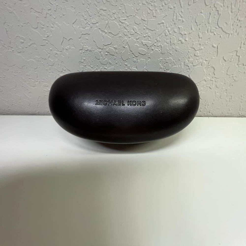 MICHAEL KORS SUN GLASSES CASE